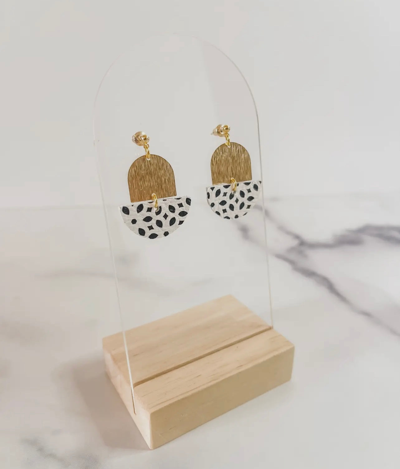 Della Earrings—Black/Wht